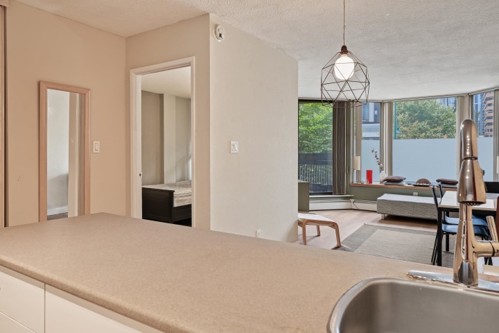 Photo 2 at 206 - 950 Drake Street, Downtown VW, Vancouver West