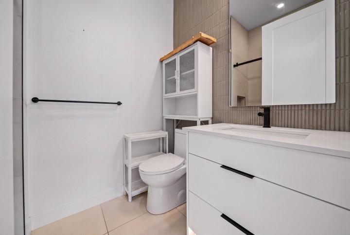 Photo 16 at 1438 E 17th Avenue, Knight, Vancouver East