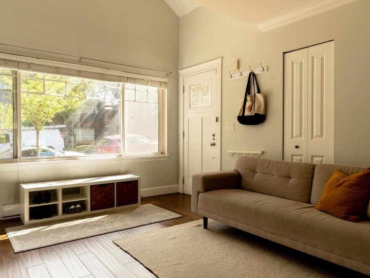 Photo 6 at 4883 Beatrice Street, Victoria VE, Vancouver East