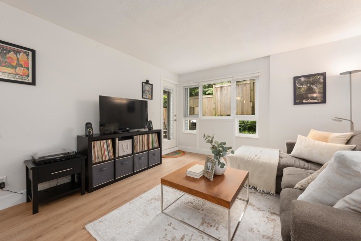 Photo 6 at 104 - 1330 Graveley Street, Grandview Woodland, Vancouver East