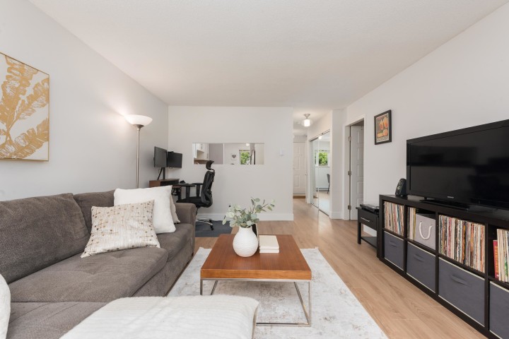 Photo 3 at 104 - 1330 Graveley Street, Grandview Woodland, Vancouver East