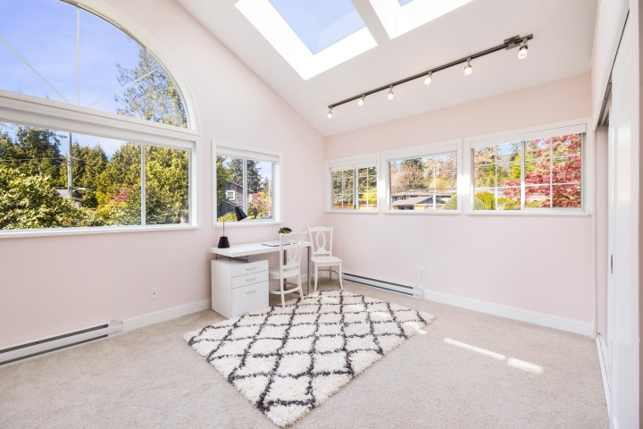 Photo 21 at 510 Newdale Place, Cedardale, West Vancouver
