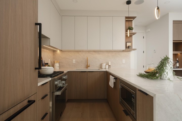 Photo 11 at 2 - 470 W 20 Avenue, Cambie, Vancouver West