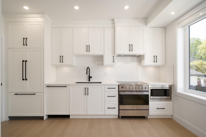 Photo 10 at 4830 Duchess Street, Collingwood VE, Vancouver East