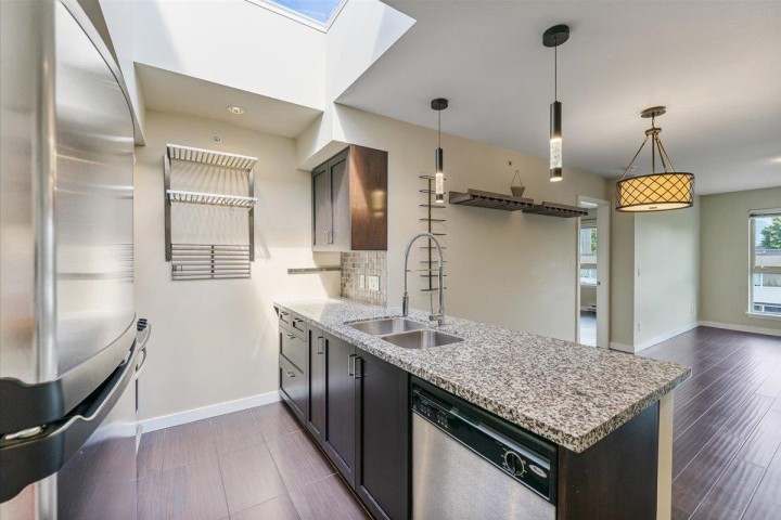 Photo 6 at 411 - 405 Skeena Street, Renfrew VE, Vancouver East