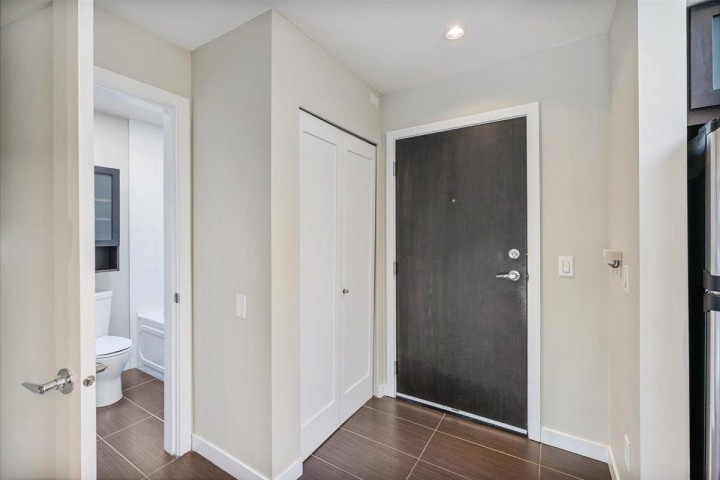 Photo 4 at 411 - 405 Skeena Street, Renfrew VE, Vancouver East