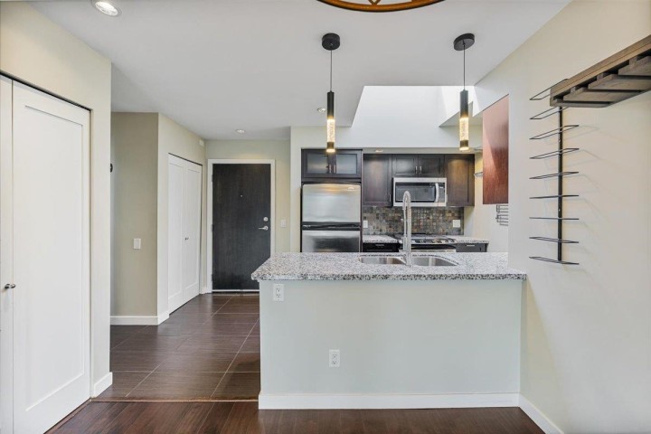 Photo 8 at 411 - 405 Skeena Street, Renfrew VE, Vancouver East