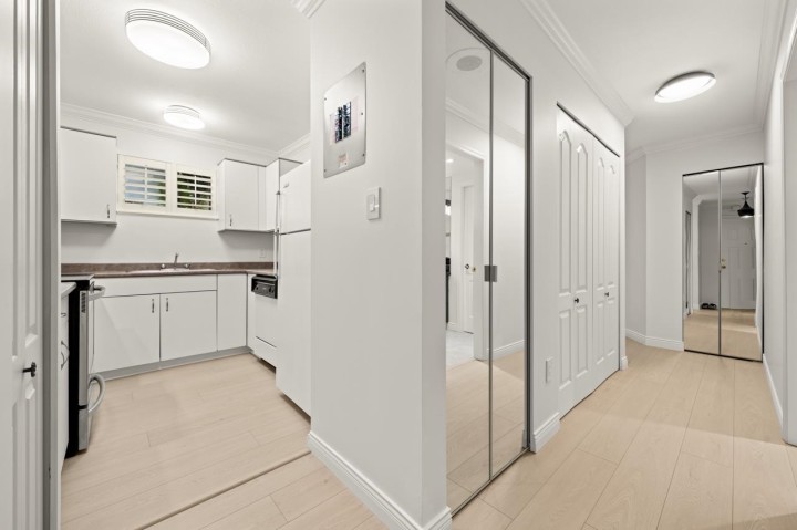 Photo 3 at 104 - 526 W 13th Avenue, Fairview VW, Vancouver West