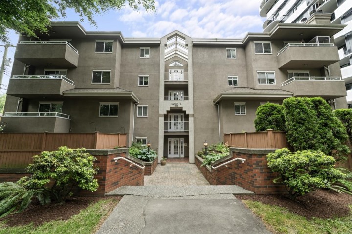 Photo 1 at 104 - 526 W 13th Avenue, Fairview VW, Vancouver West