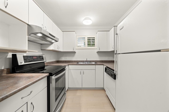 Photo 5 at 104 - 526 W 13th Avenue, Fairview VW, Vancouver West