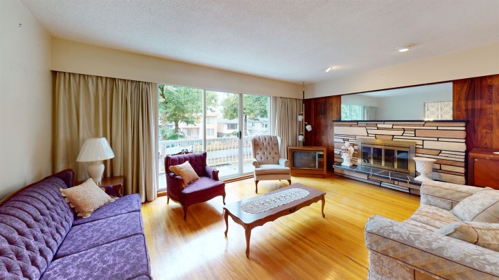 Photo 2 at 2540 E 25th Avenue, Renfrew Heights, Vancouver East