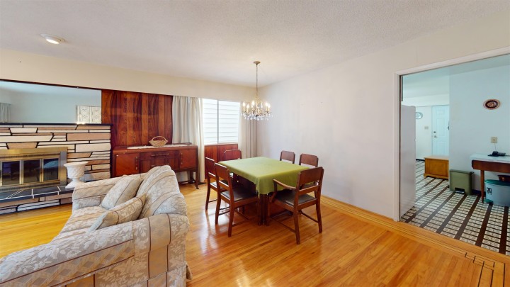 Photo 5 at 2540 E 25th Avenue, Renfrew Heights, Vancouver East