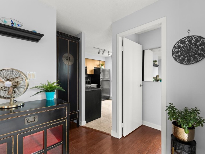 Photo 12 at 401 - 1238 Richards Street, Yaletown, Vancouver West