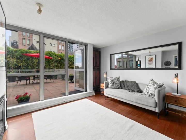 Photo 3 at 401 - 1238 Richards Street, Yaletown, Vancouver West