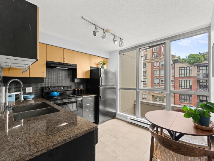 Photo 19 at 401 - 1238 Richards Street, Yaletown, Vancouver West