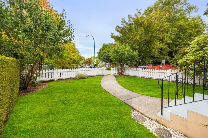 Photo 6 at 404 W 18th Avenue, Cambie, Vancouver West