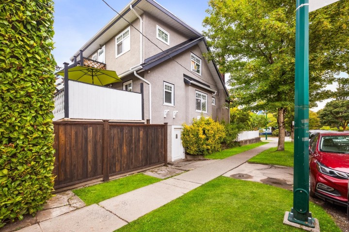 Photo 7 at 404 W 18th Avenue, Cambie, Vancouver West