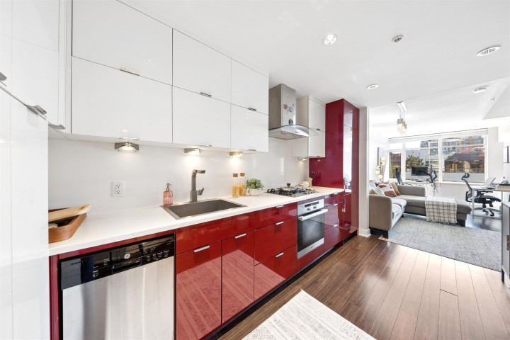 Photo 5 at 811 - 1777 W 7th Avenue, Fairview VW, Vancouver West