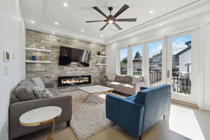Photo 9 at 8007 Elliott Street, Fraserview VE, Vancouver East