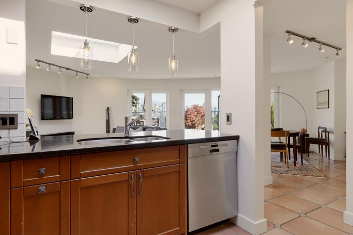 Photo 16 at P1 - 1038 W 7th Avenue, Fairview VW, Vancouver West