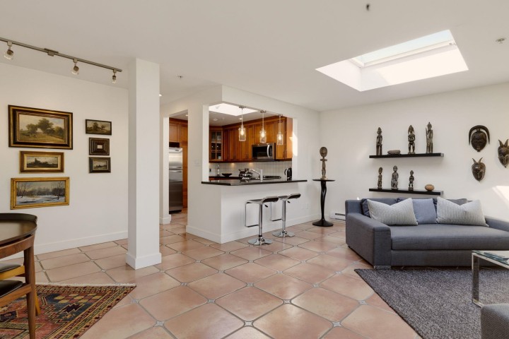 Photo 12 at P1 - 1038 W 7th Avenue, Fairview VW, Vancouver West