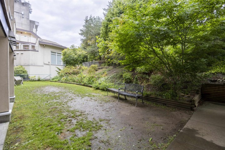 Photo 27 at 208 - 2677 Broadway Street, Renfrew VE, Vancouver East