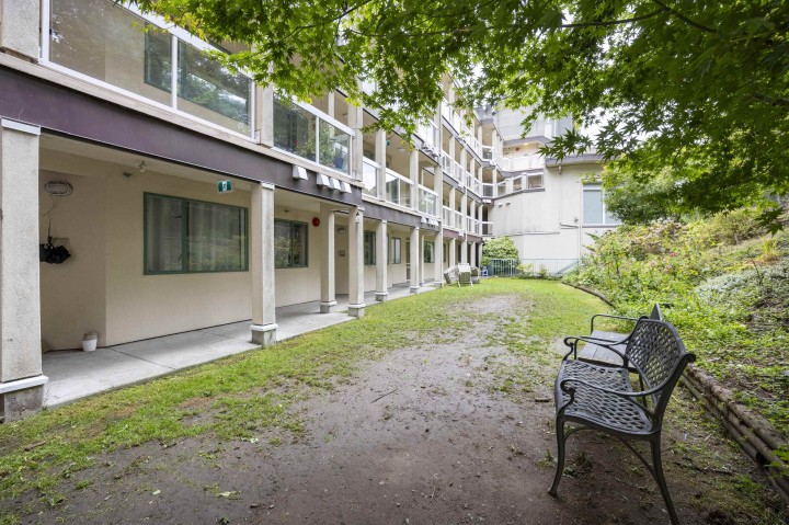 Photo 28 at 208 - 2677 Broadway Street, Renfrew VE, Vancouver East