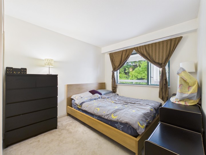 Photo 5 at 208 - 2677 Broadway Street, Renfrew VE, Vancouver East