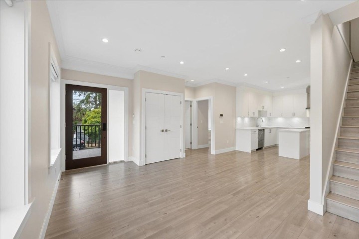 Photo 2 at 3820 Inverness Street, Knight, Vancouver East