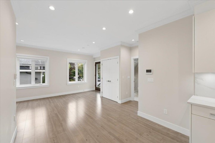 Photo 5 at 3820 Inverness Street, Knight, Vancouver East
