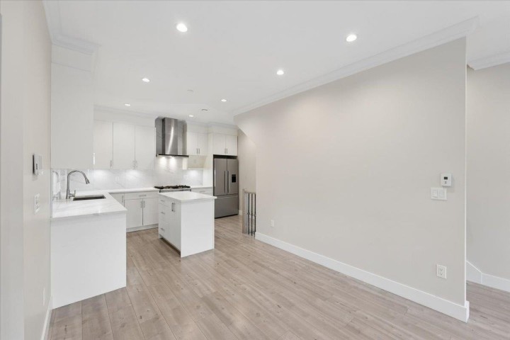 Photo 9 at 3820 Inverness Street, Knight, Vancouver East