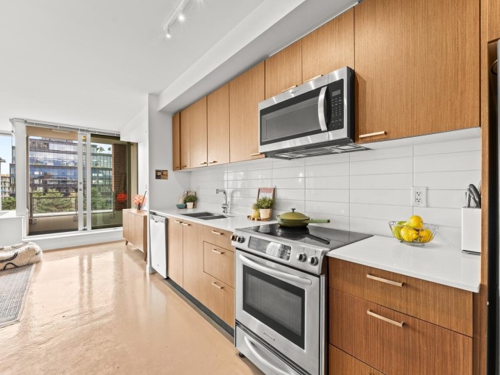 Photo 14 at 715 - 221 Union Street, Strathcona, Vancouver East