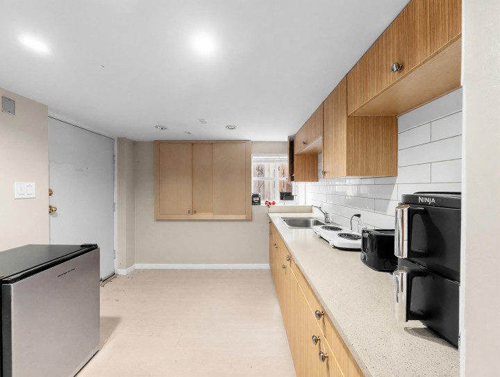 Photo 13 at 4058 W 17th Avenue, Dunbar, Vancouver West