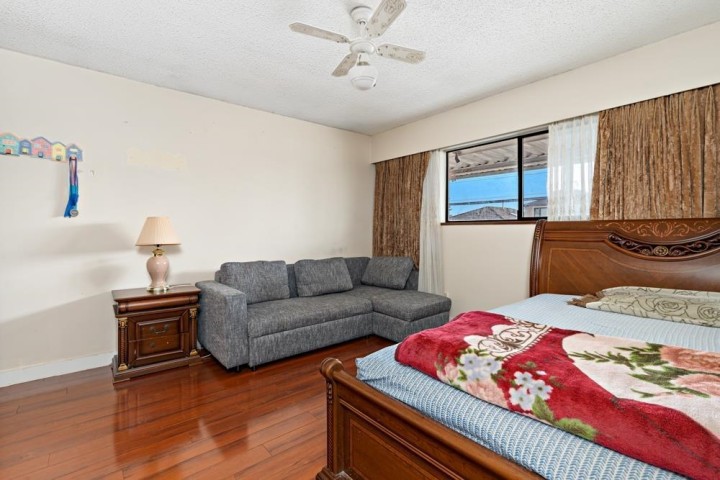 Photo 20 at 328 E 49th Avenue, South Vancouver, Vancouver East
