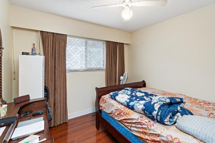 Photo 14 at 328 E 49th Avenue, South Vancouver, Vancouver East