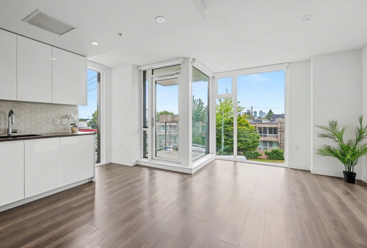 Photo 5 at 210 - 8138 Fraser Street, South Vancouver, Vancouver East