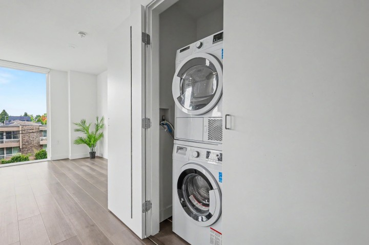 Photo 14 at 210 - 8138 Fraser Street, South Vancouver, Vancouver East