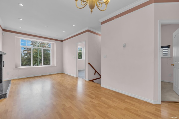 Photo 6 at 1988 Nanaimo Street, Renfrew VE, Vancouver East