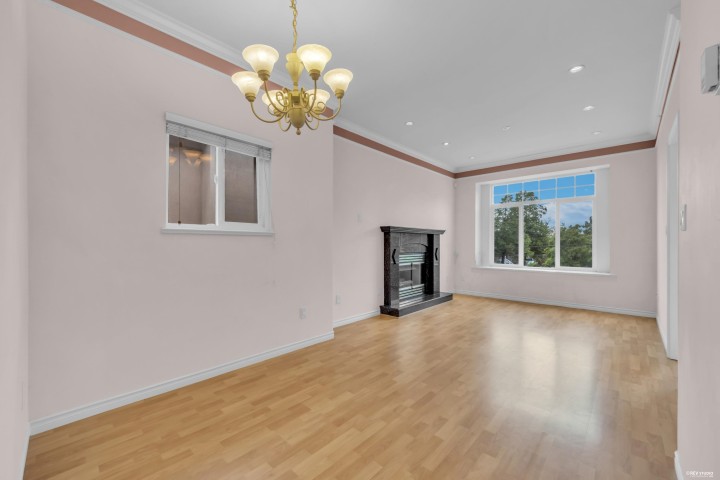 Photo 5 at 1988 Nanaimo Street, Renfrew VE, Vancouver East