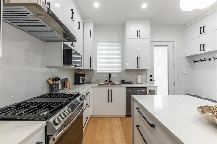 Photo 12 at 2975 E 42nd Avenue, Killarney VE, Vancouver East