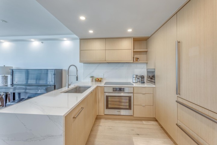 Photo 7 at 1001 - 588 Broughton Street, Coal Harbour, Vancouver West