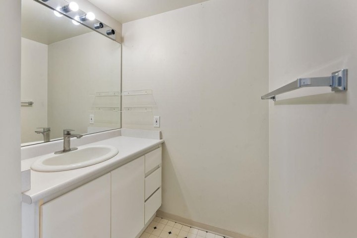Photo 18 at 1408 - 5189 Gaston Street, Collingwood VE, Vancouver East