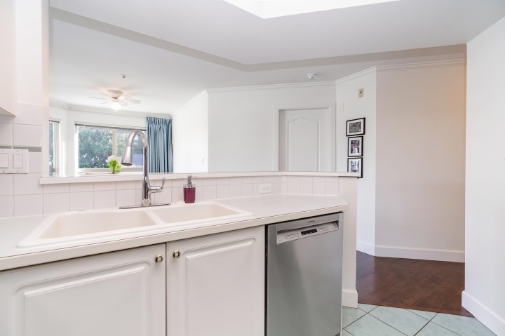 Photo 13 at 206 - 3615 W 17th Avenue, Dunbar, Vancouver West