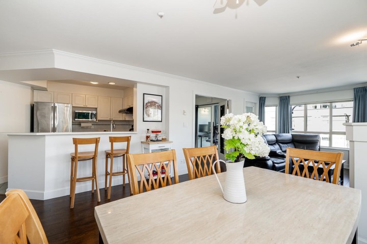 Photo 16 at 206 - 3615 W 17th Avenue, Dunbar, Vancouver West