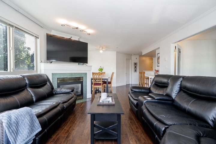 Photo 21 at 206 - 3615 W 17th Avenue, Dunbar, Vancouver West