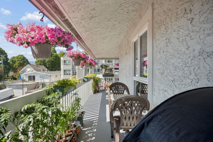 Photo 19 at 305 - 1545 E 2nd Avenue, Grandview Woodland, Vancouver East