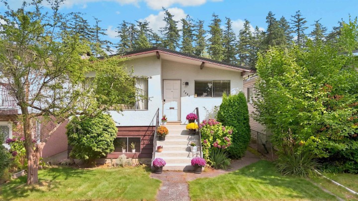 Photo 1 at 5884 Ormidale Street, Killarney VE, Vancouver East