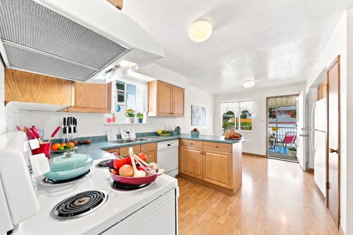 Photo 10 at 5884 Ormidale Street, Killarney VE, Vancouver East