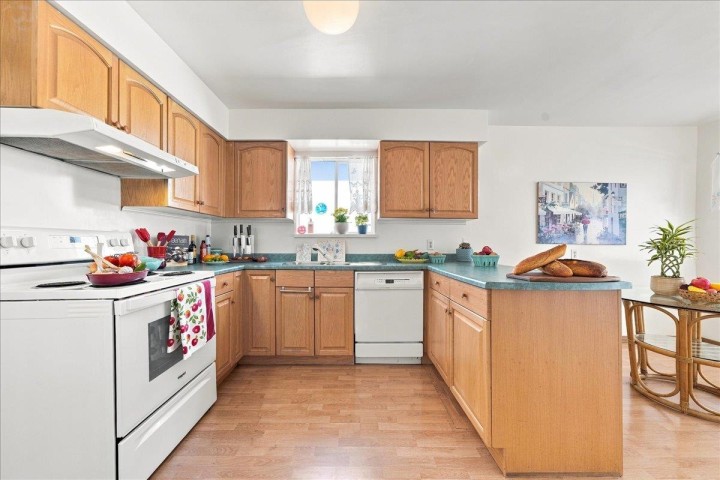 Photo 11 at 5884 Ormidale Street, Killarney VE, Vancouver East