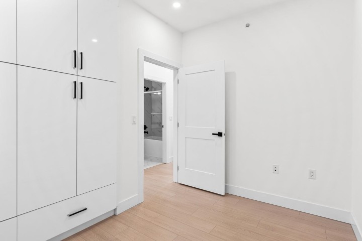 Photo 23 at 333 E 64th Avenue, South Vancouver, Vancouver East